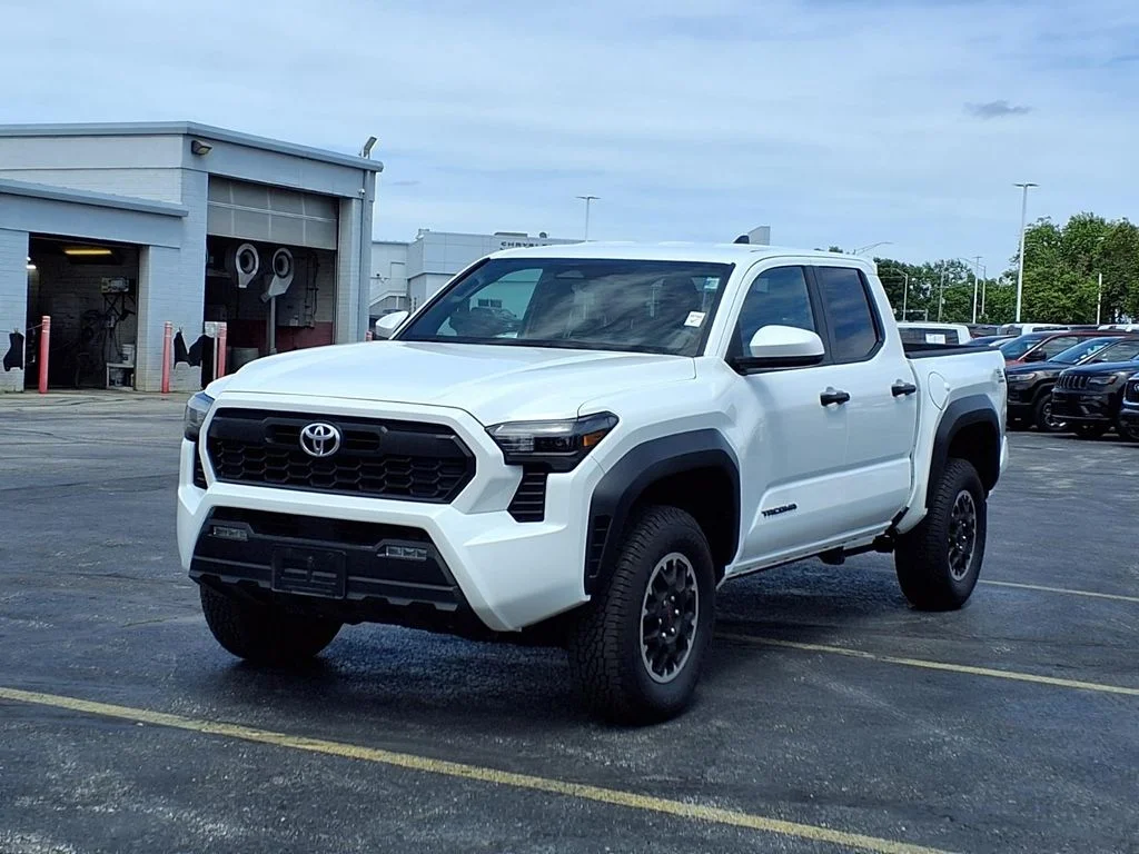 Certified Used 2025 White Toyota TRD Off-Road image 2