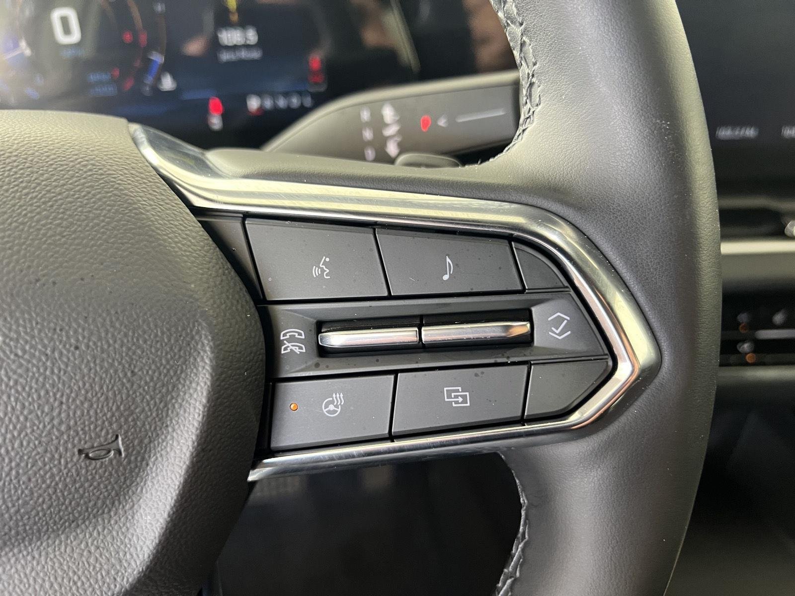 Used 2025 Mosaic Black Metallic Chevrolet AWD LT image 9