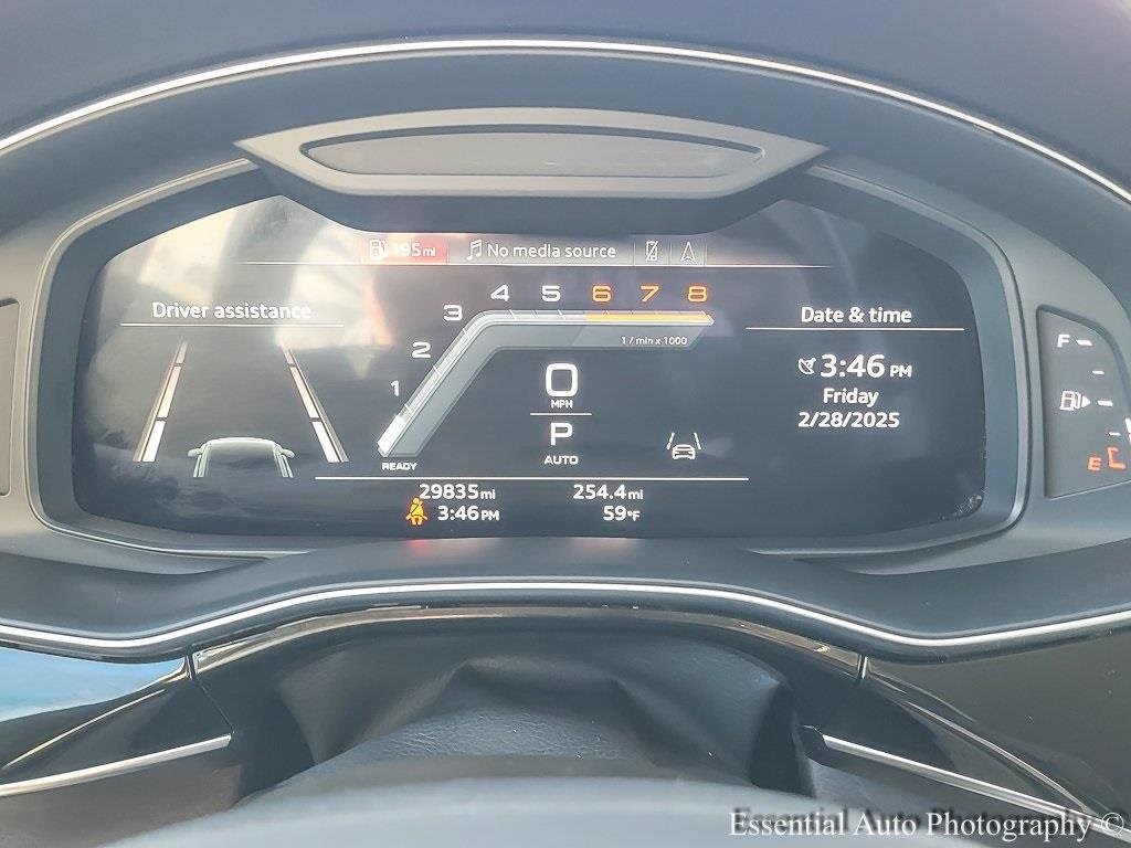 2022 AUDI Q8 - Image 11