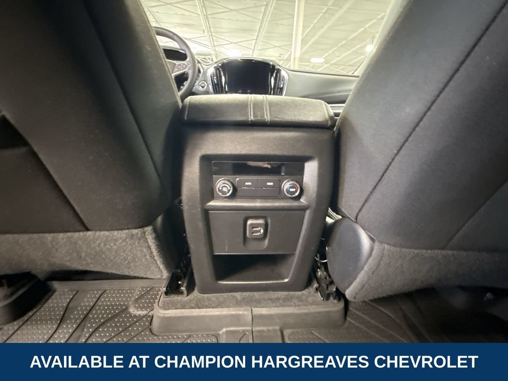 Used 2023 Summit White Chevrolet LT Cloth image 29