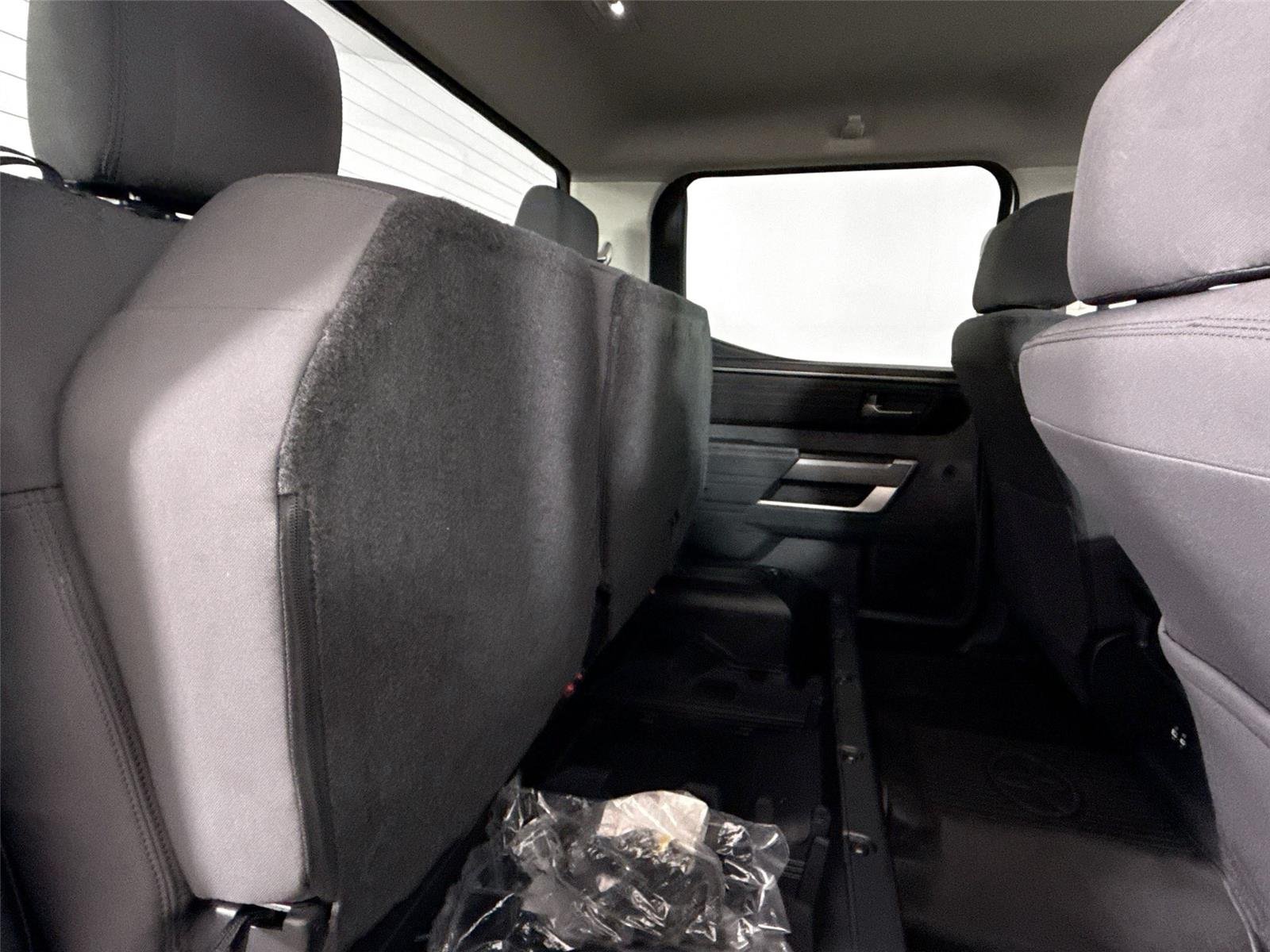 Used 2023 Ice Cap Toyota SR5 image 38