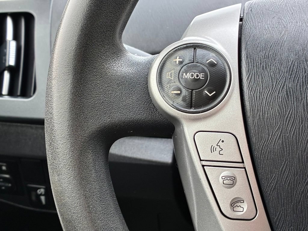 Used 2013 Red Toyota Three image 18