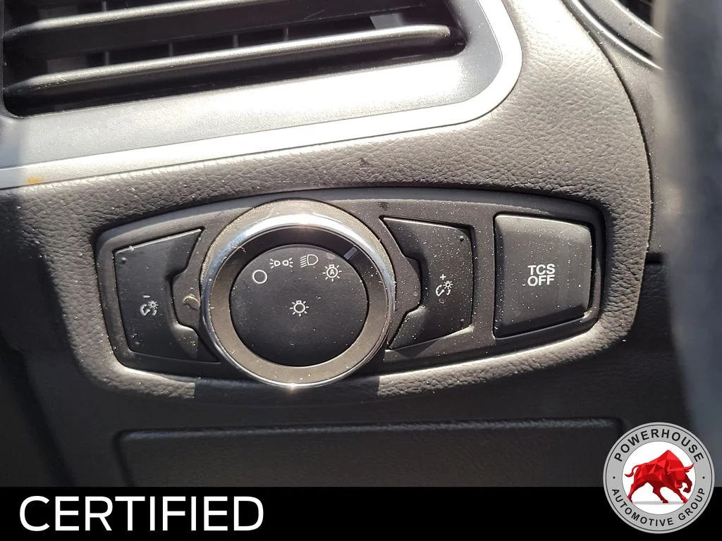 Used 2024 Silver Ford SEL image 26