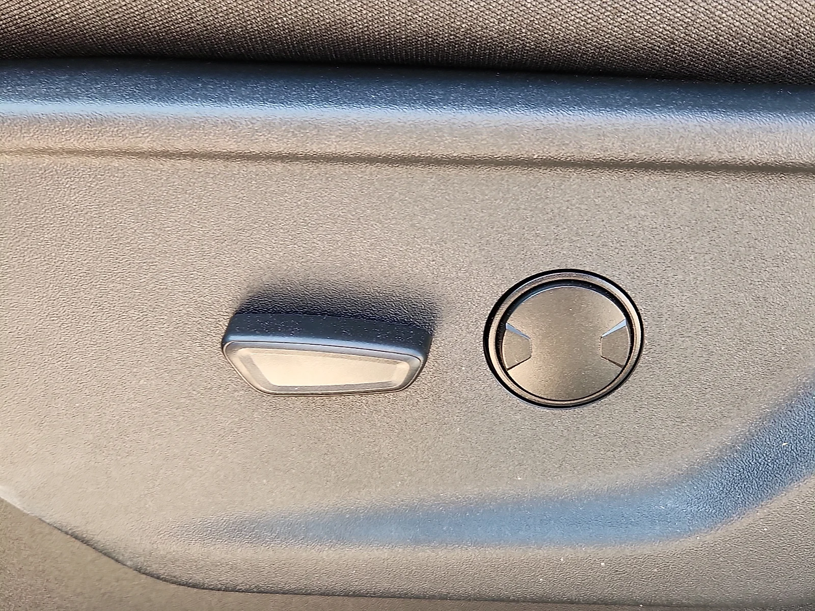 New 2027 Carbonized Gray Metallic Ford XLT image 15