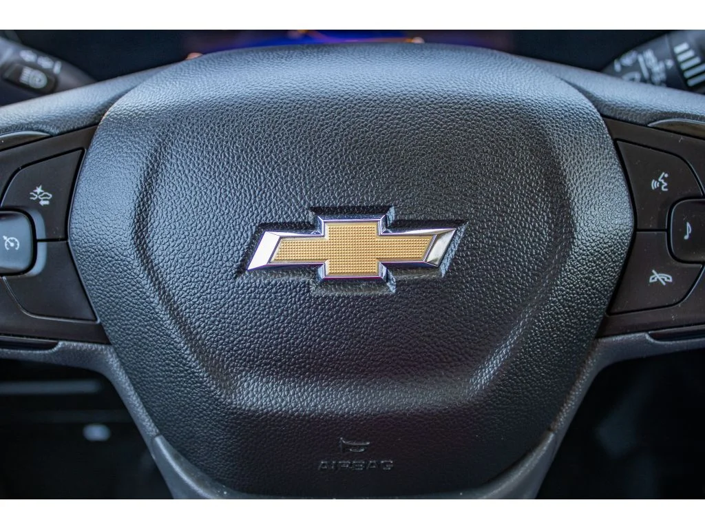 Used 2025 Crimson Metallic Chevrolet LT image 36
