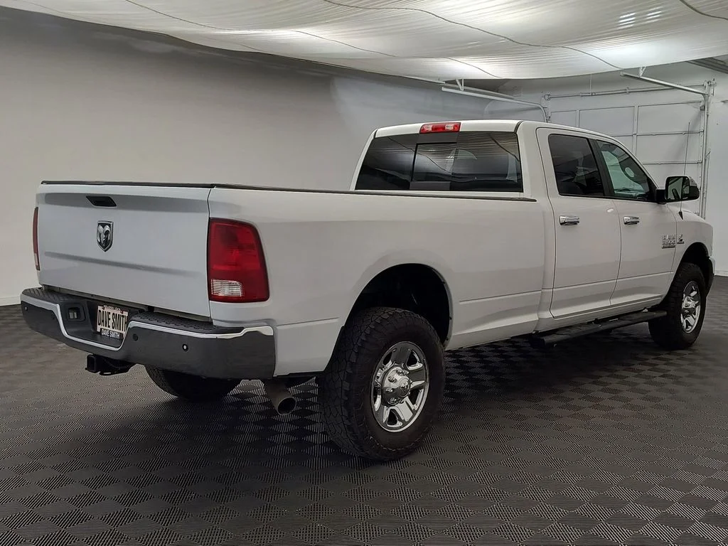 Used 2016 Bright White Ram SLT image 8