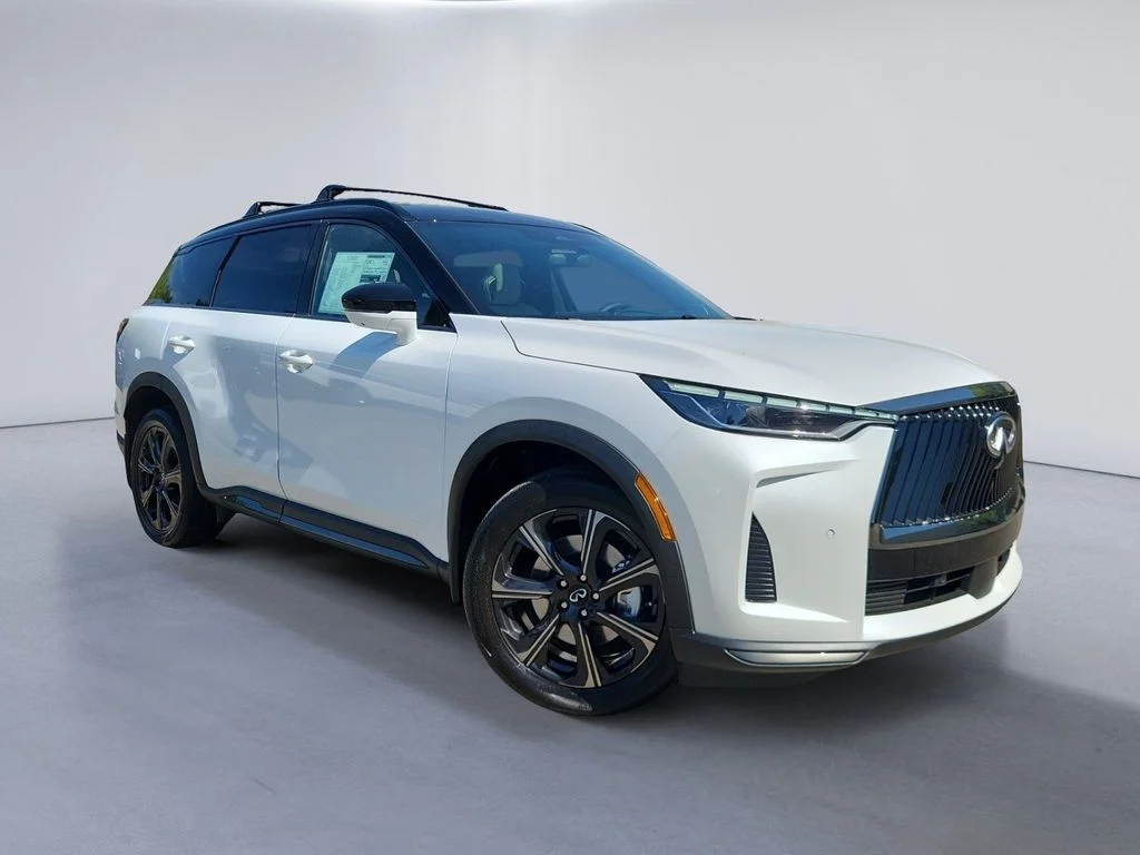 New 2027 2T RAD WHT INFINITI Autograph AWD image 2