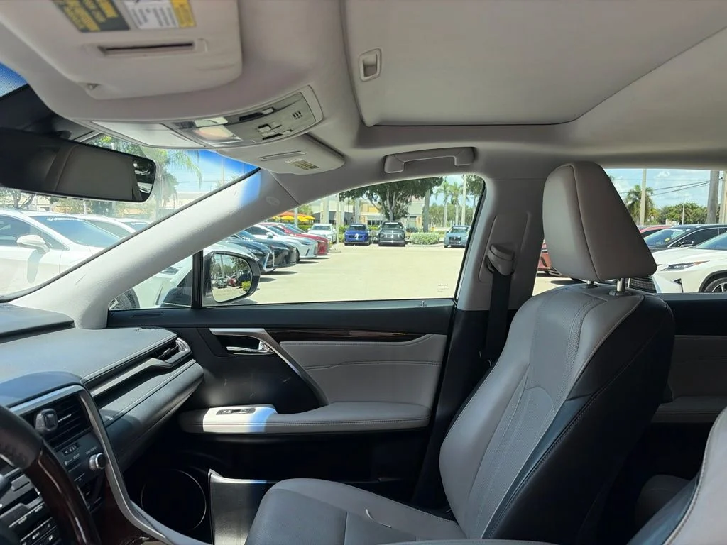 Used 2017 White Lexus 350 image 14