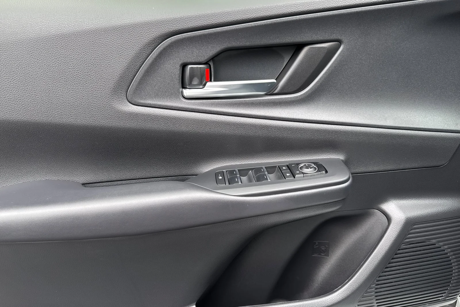 New 2026 Wind Chill Pearl <sup>1</sup> Toyota  XSE image 8