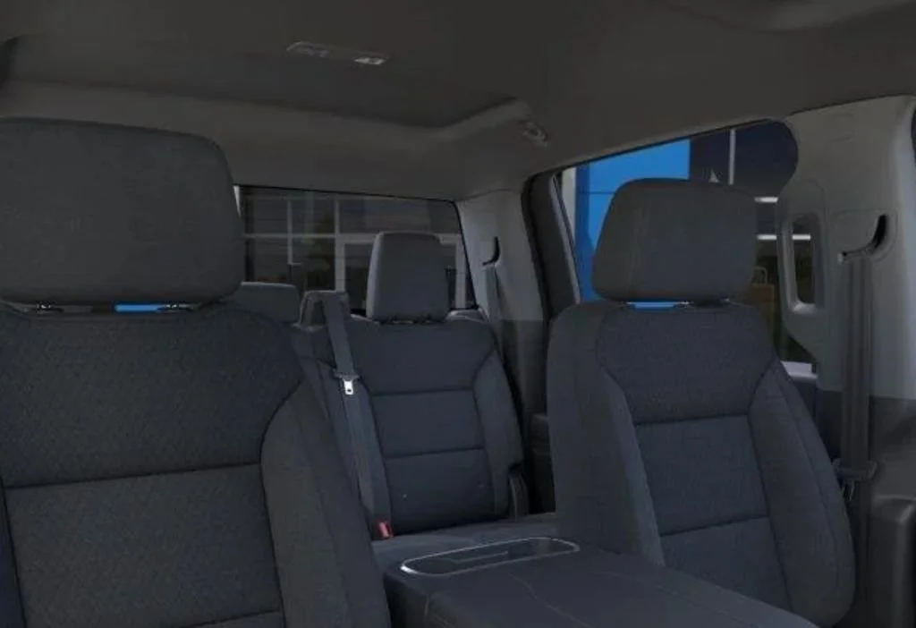 2026 Chevrolet Silverado 2500 HD Custom - Photo 5