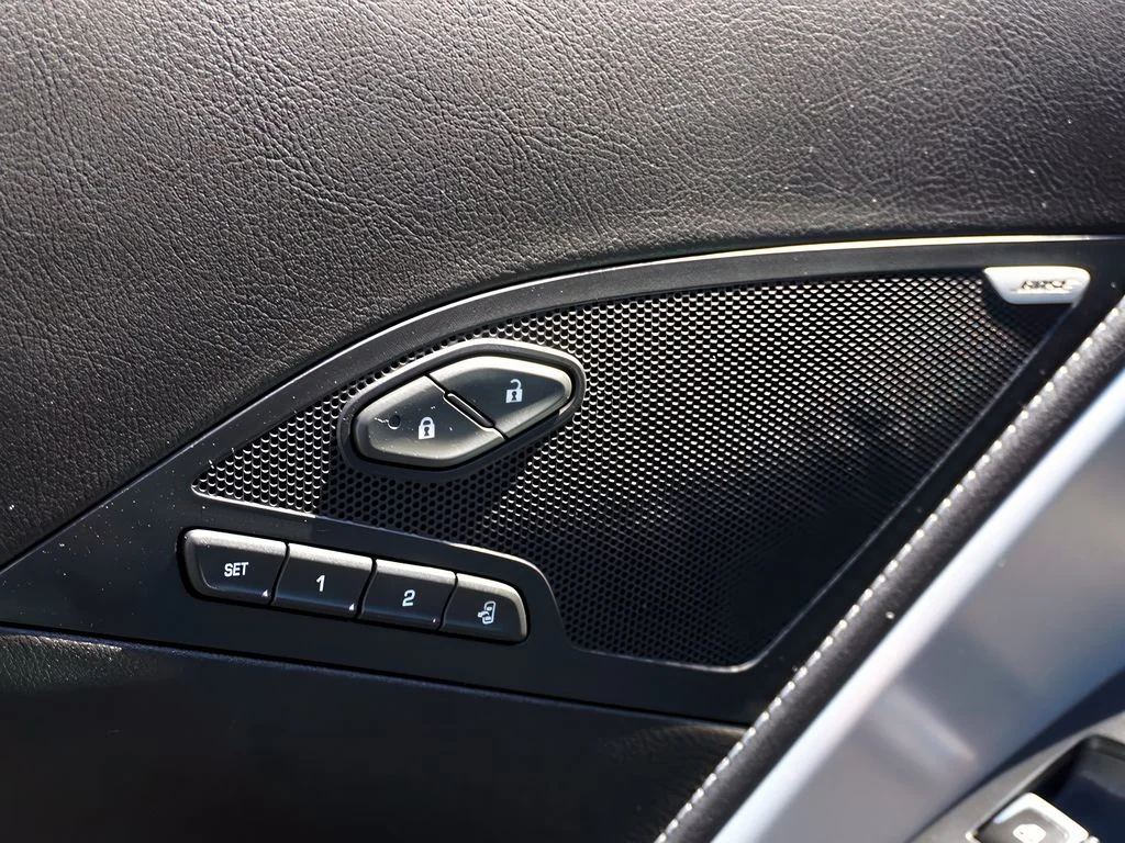 2016 Chevrolet Corvette 2LZ - Photo 13