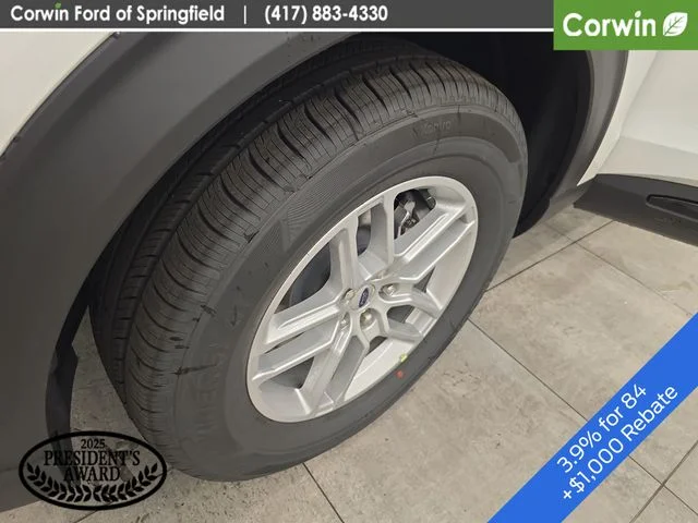 New 2026 Star White Metallic Tri-Coat Ford Active image 41