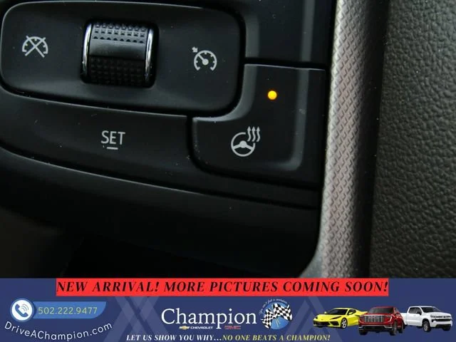 Used 2025 White Frost Tricoat GMC Denali image 24