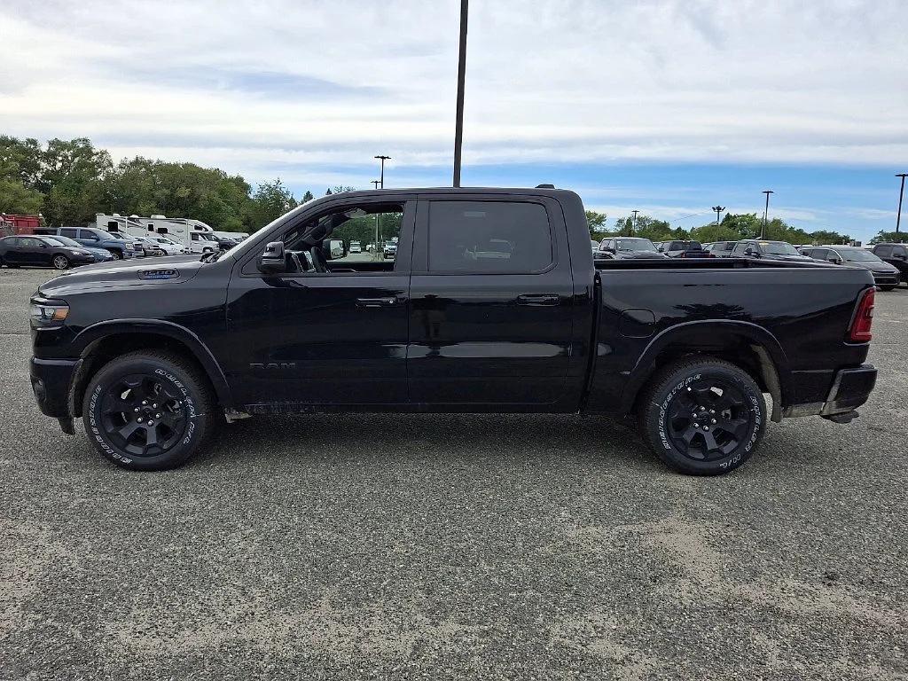 New 2026 Diamond Black Crystal Pearl-Coat Exterior Paint RAM Big Horn image 5