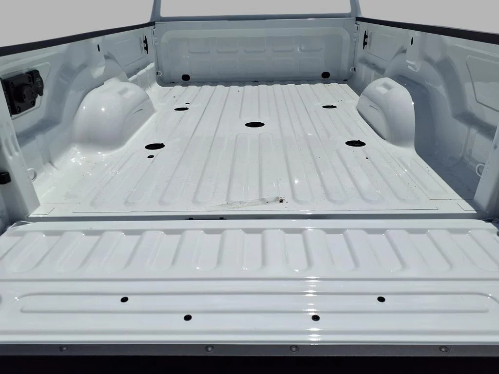 New 2026 Bright White Clear-Coat Exterior Paint RAM Tradesman image 23