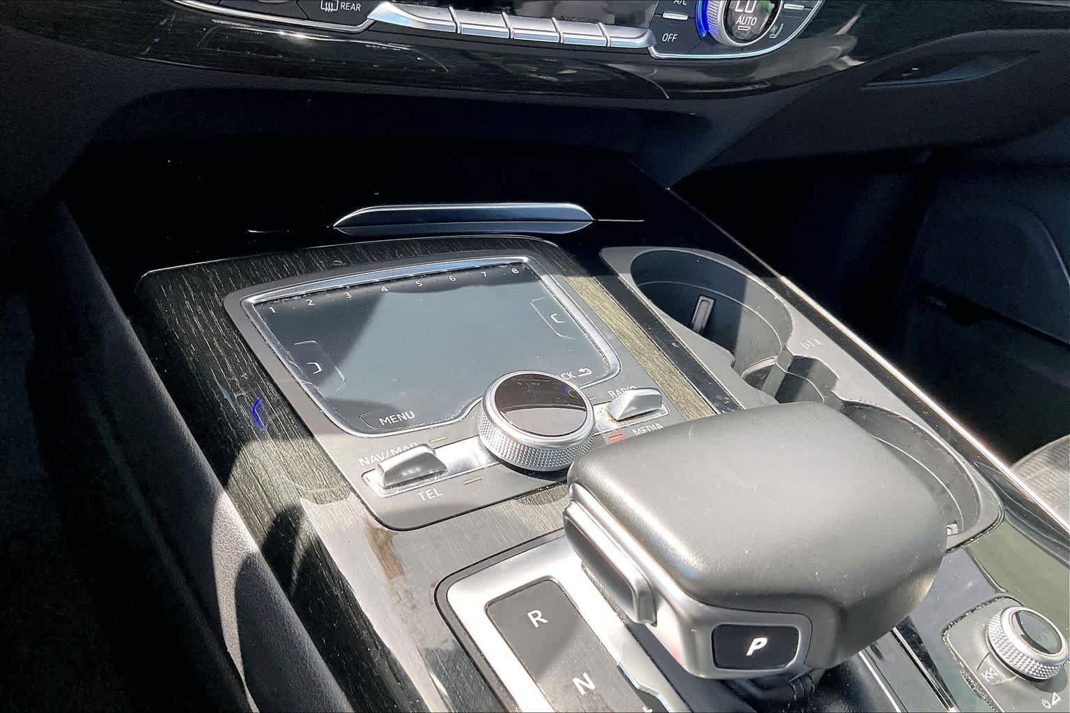 Used 2018 Florett Silver Metallic Audi Prestige image 34