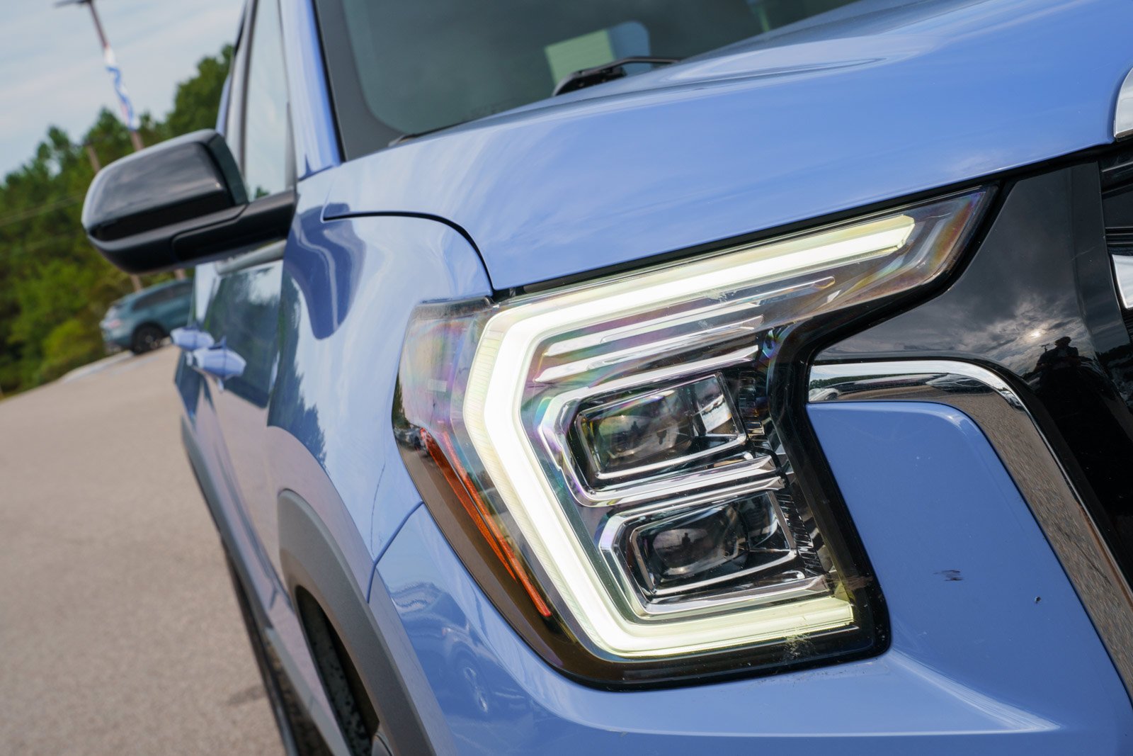 Used 2026 Blue GMC Elevation image 9
