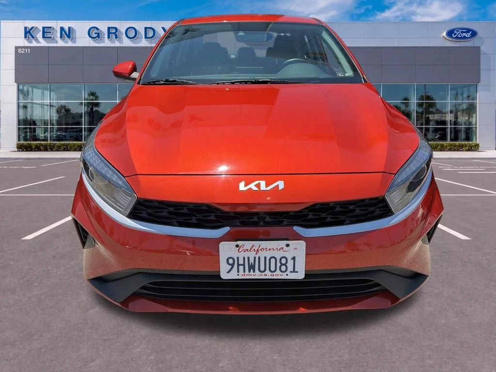Used 2023 Red Kia LXS image 4
