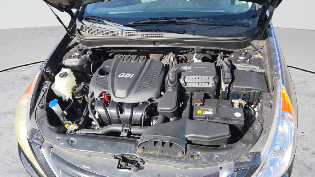 Used 2014 Black Hyundai GLS image 21