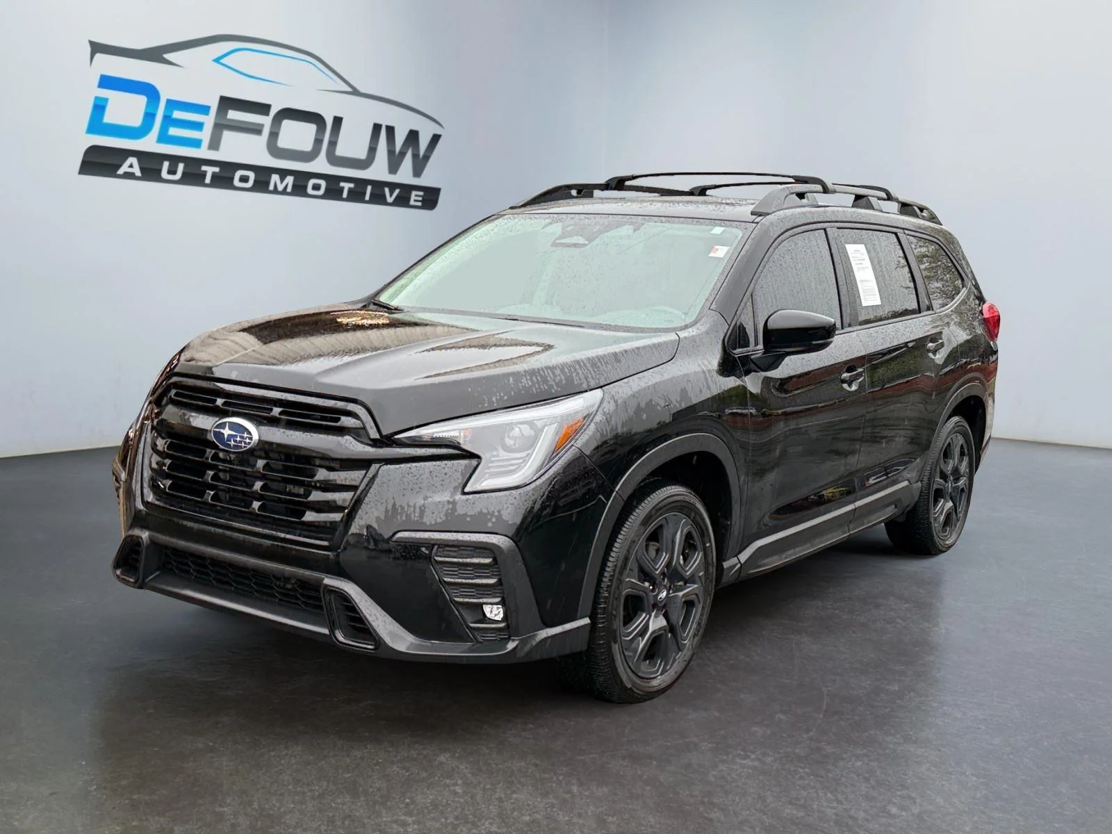Used 2025 Crystal Black Silica Subaru Onyx Edition Touring image 7