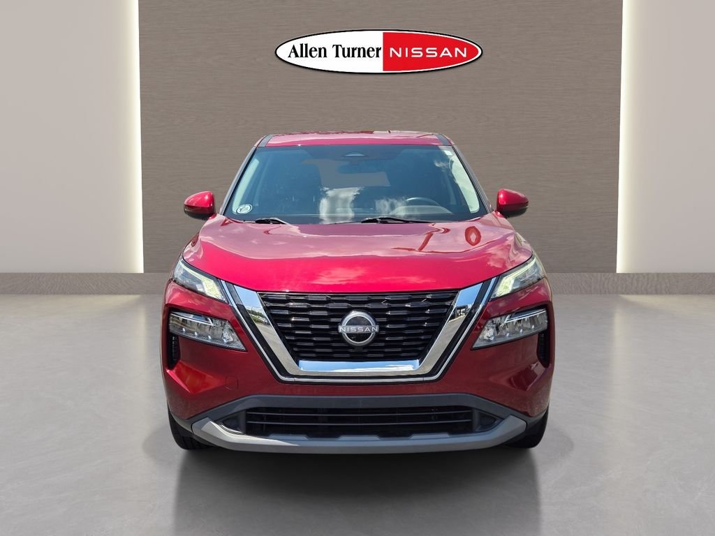 Used 2022 Red Nissan SV image 4