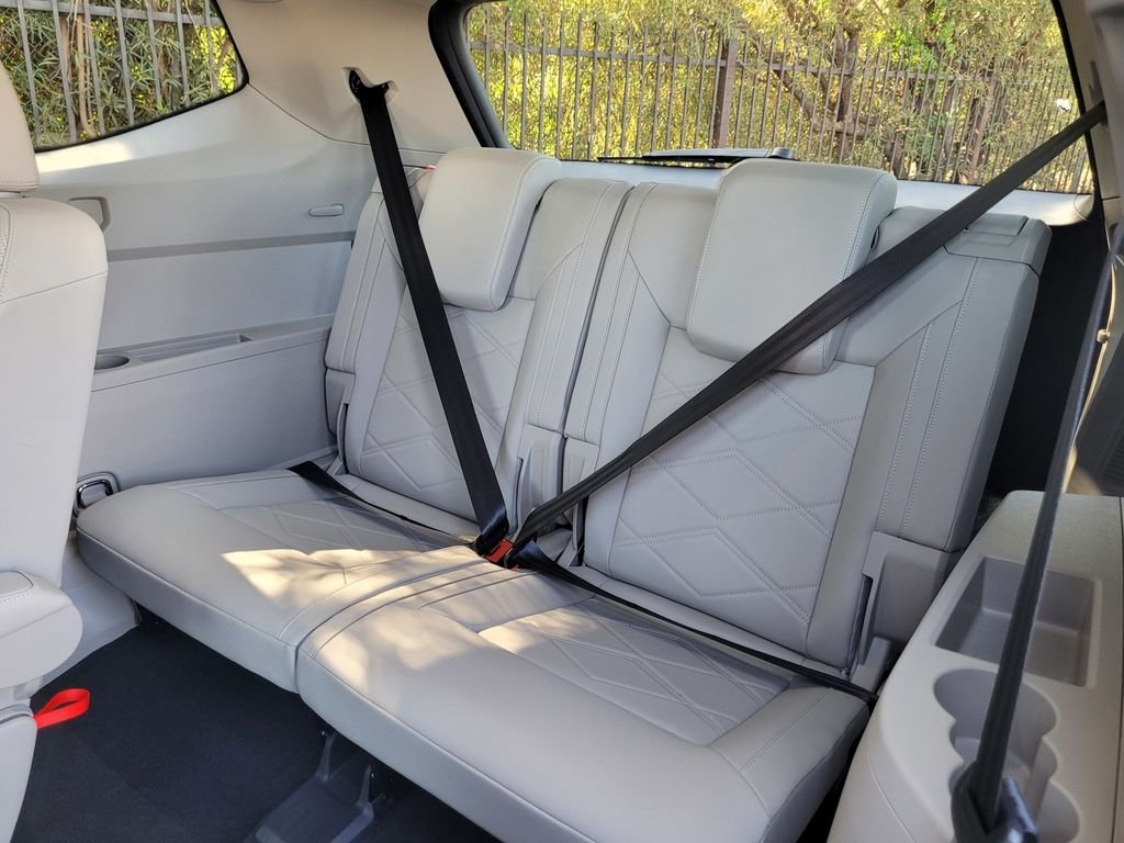 New 2026 White/off-white Volkswagen 2.0T SE w/Technology image 13