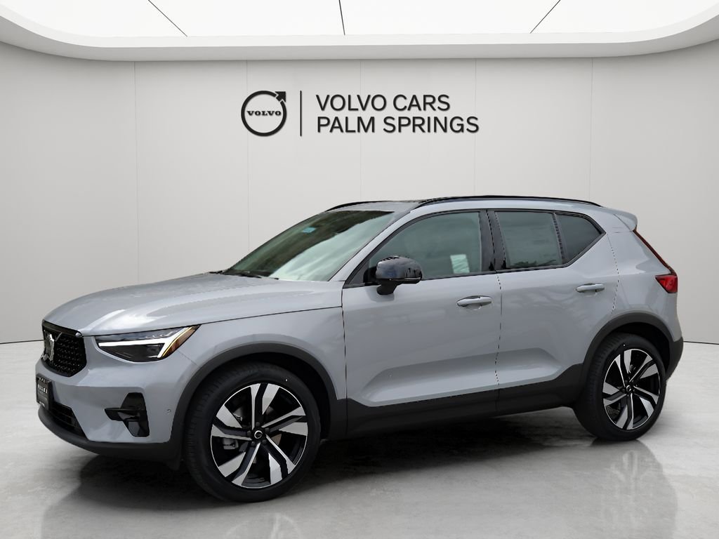2025 Volvo XC40 Plus - Photo 6