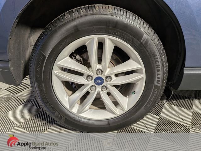 Used 2018 Blue Ford SEL image 43