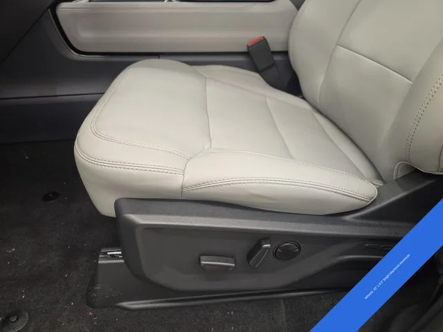 New 2026 Glacier Gray Metallic Tri-Coat Ford Active image 45