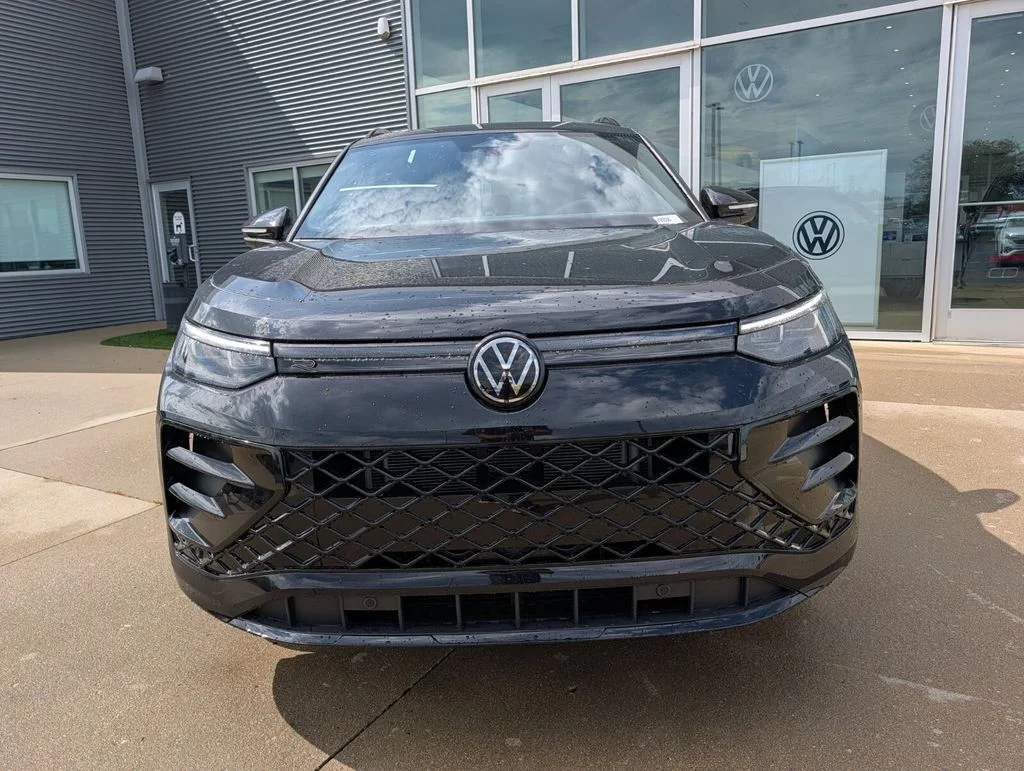 New 2026 Black Volkswagen SE R-Line Black image 9