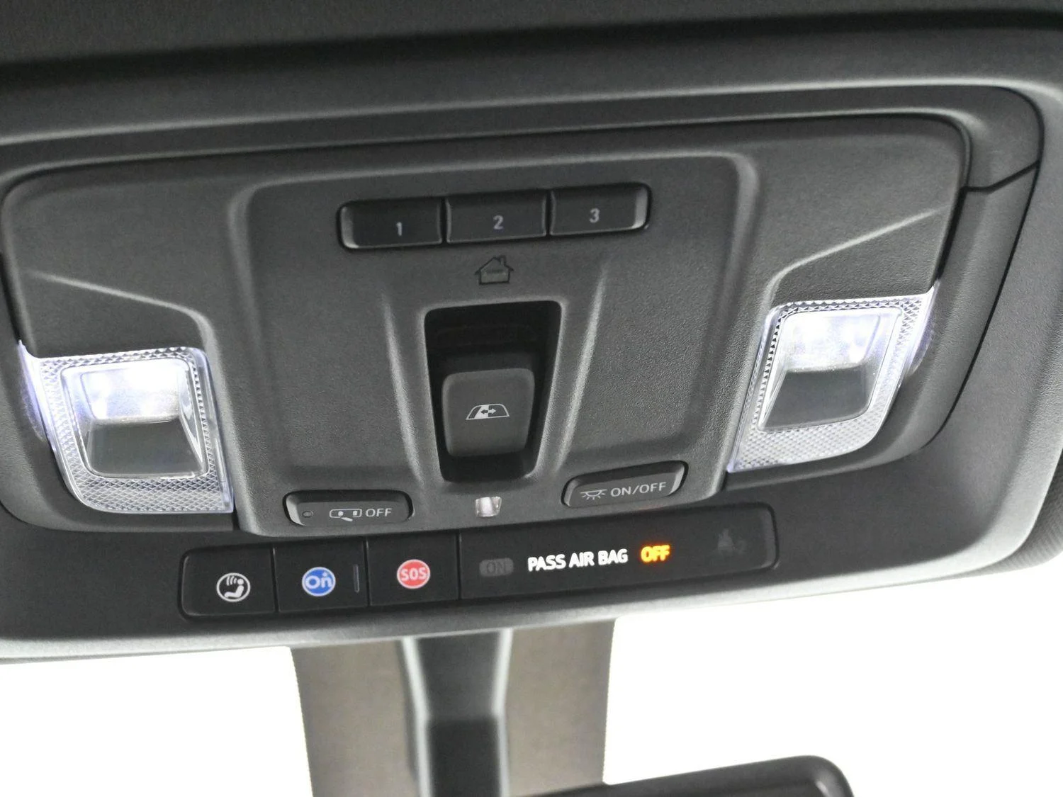 Used 2022 Summit White GMC AT4 image 28