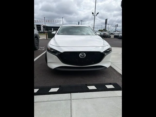 Used 2025 White Mazda 2.5 S image 19