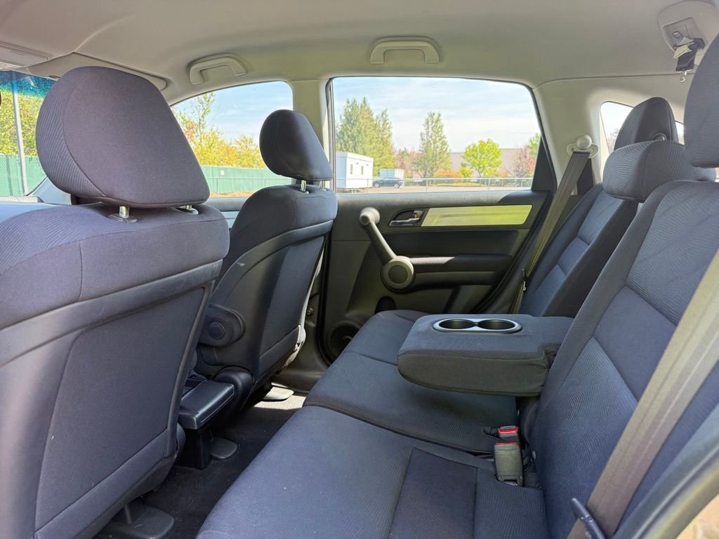 Used 2010 Urban Titanium Metallic Honda LX image 15