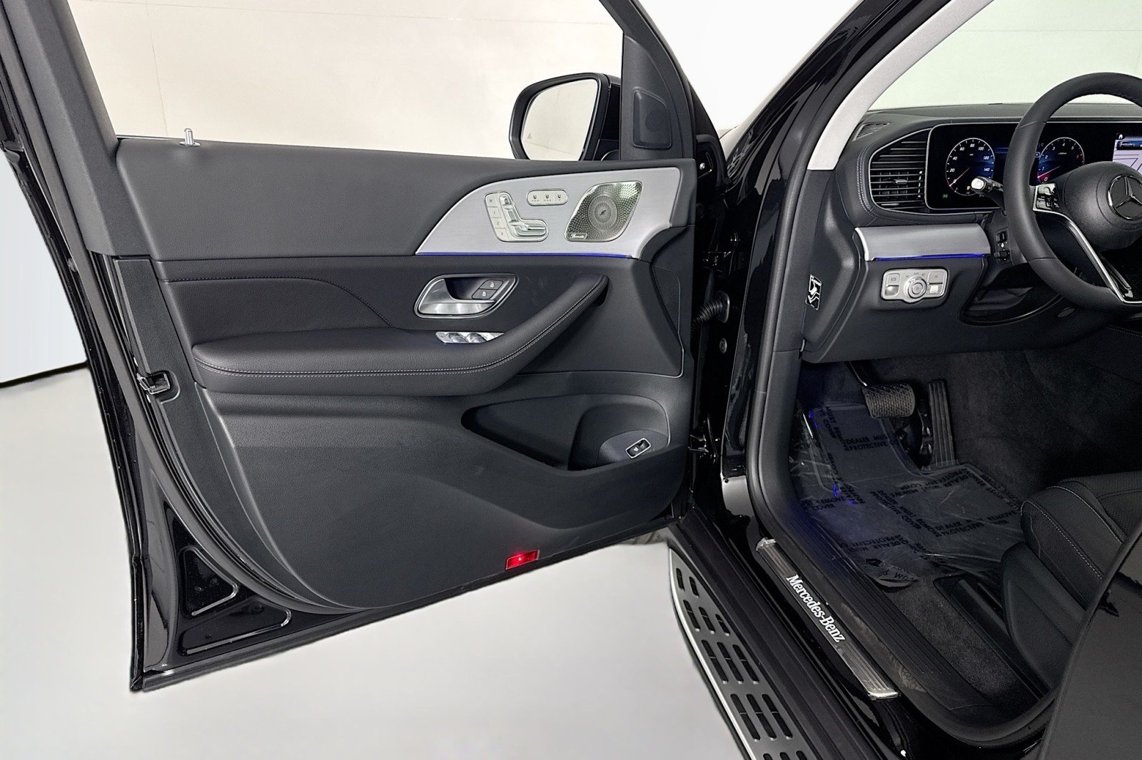 New 2026 Obsidian Black Metallic Mercedes-Benz GLS 450 4MATIC® SUV image 21