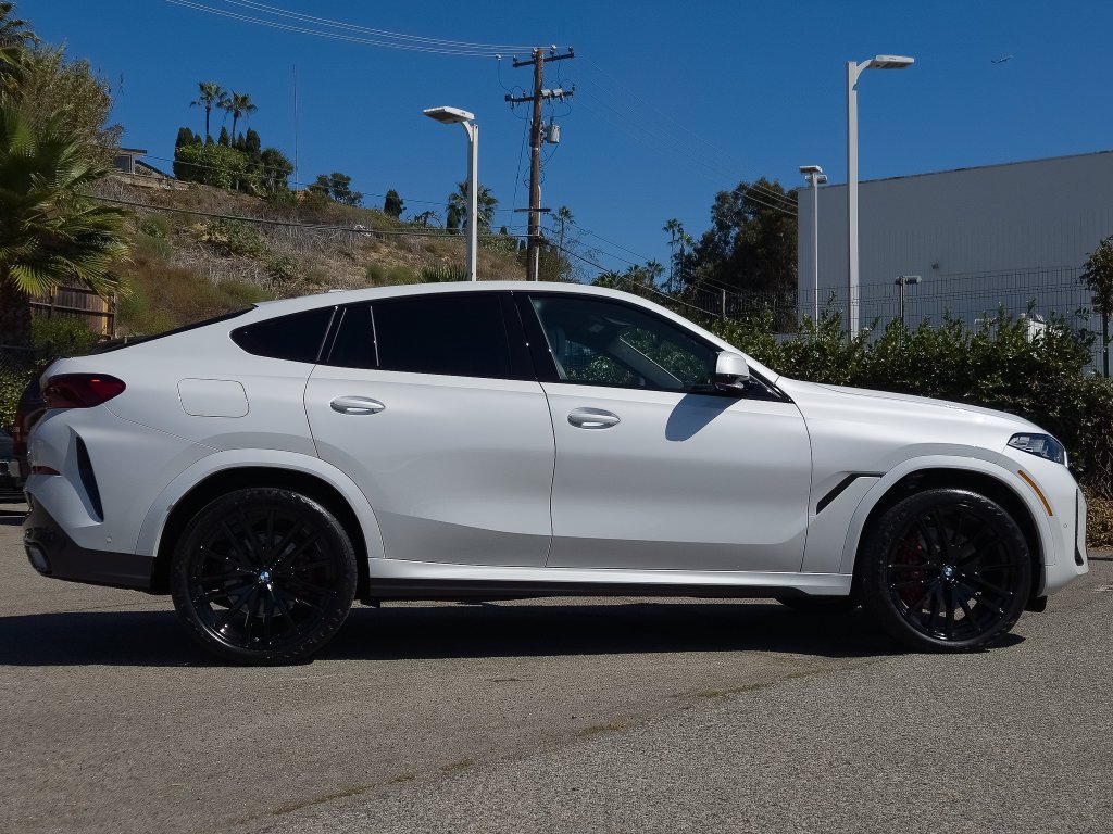 New 2027 Mineral White Metallic BMW xDrive40i image 3