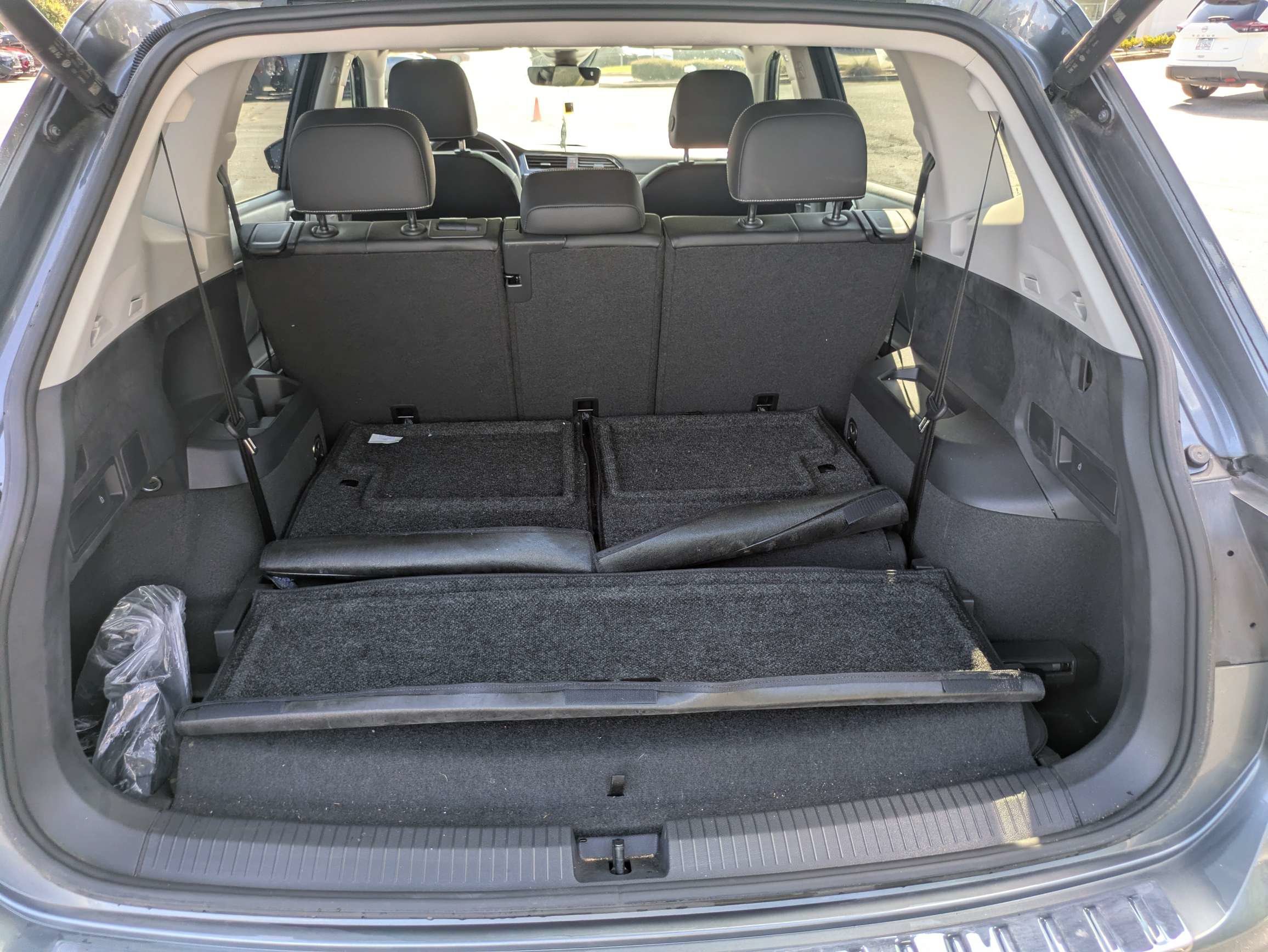 Used 2024 Gray Volkswagen 2.0T SE image 9