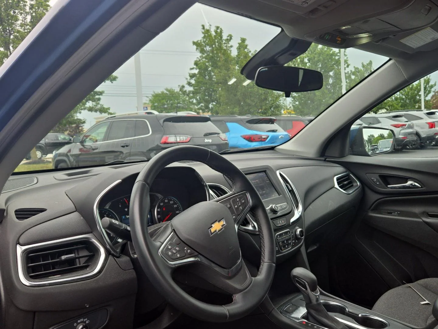 Used 2024 Lakeshore Blue Metallic Chevrolet LT image 3