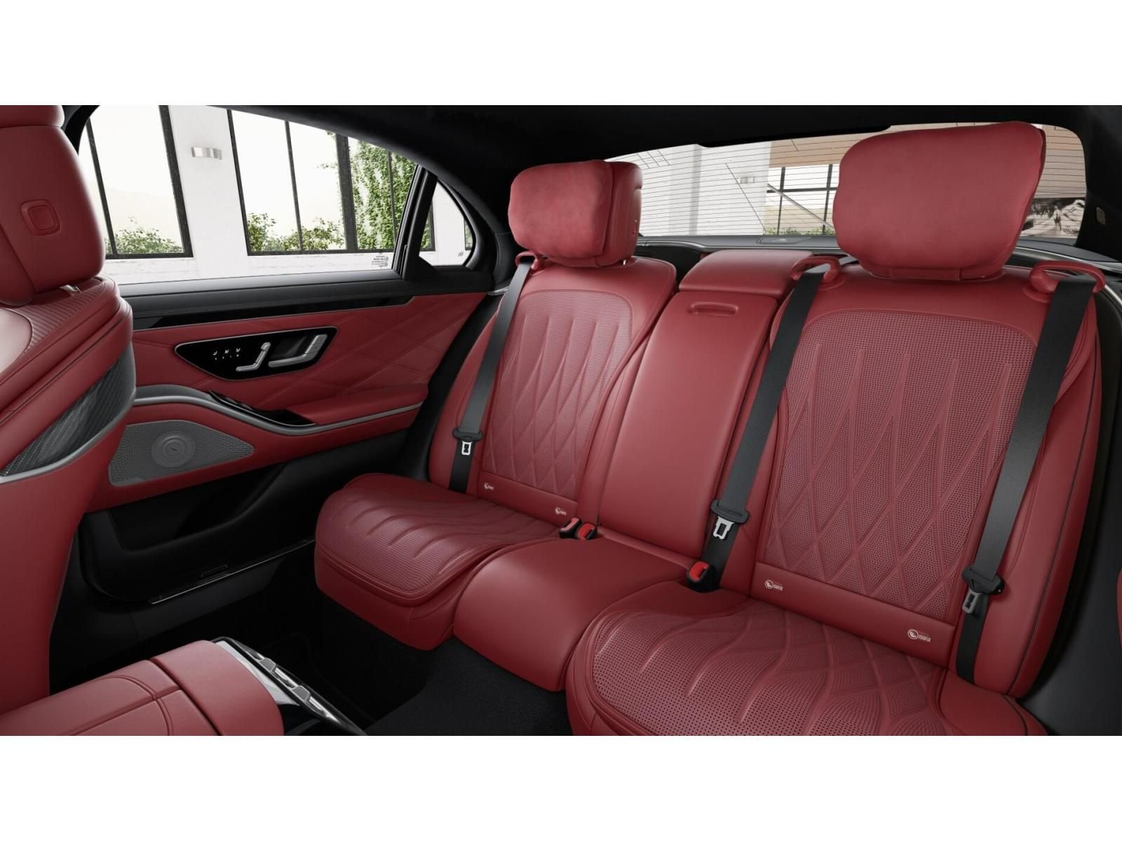 New 2026 MANUFAKTUR Moonlight White Metallic Mercedes-Benz S 63 E AMG® image 7