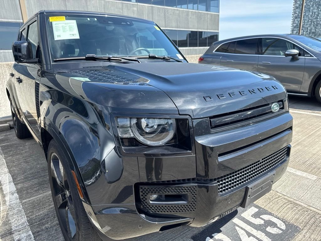 Used 2024 Santorini Black Metallic Land Rover X-Dynamic SE image 2