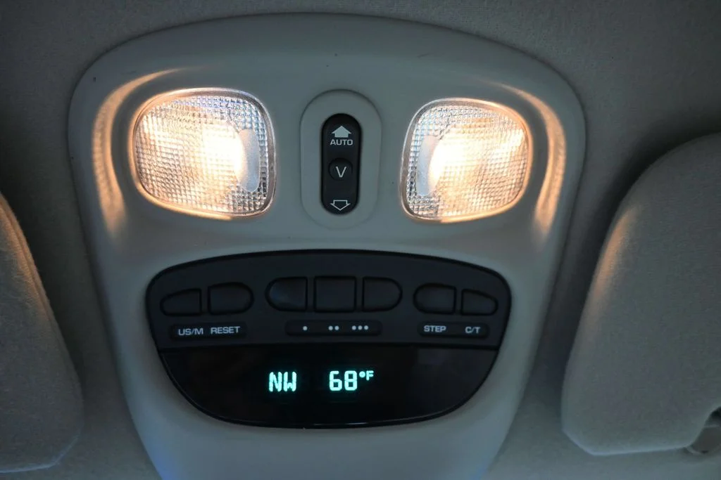 Used 2002 Silver Jeep Limited image 20