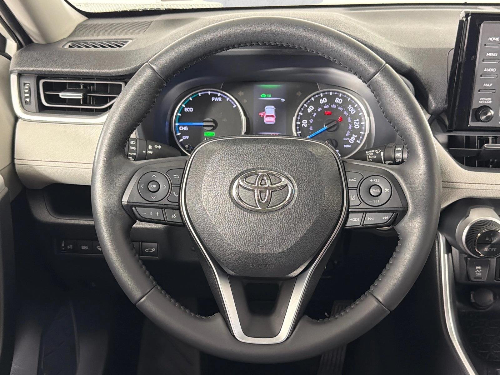 Used 2022  Toyota Hybrid XLE Premium image 25