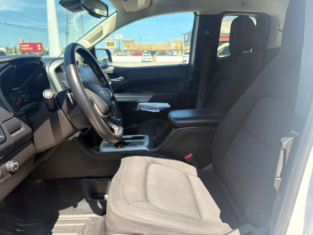 Used 2021 White Chevrolet LT image 14