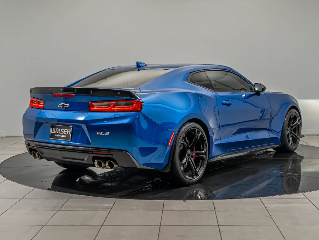 Used 2018 Hyper Blue Metallic Chevrolet SS image 5