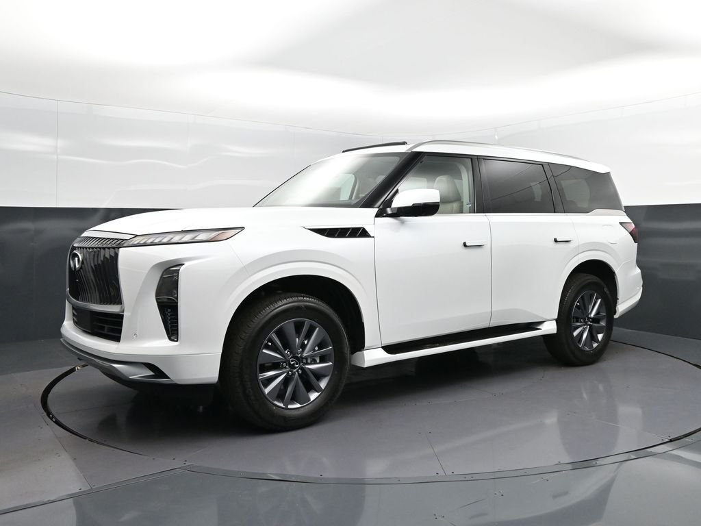 New 2026 RADIANT WHITE INFINITI Pure 2WD image 3