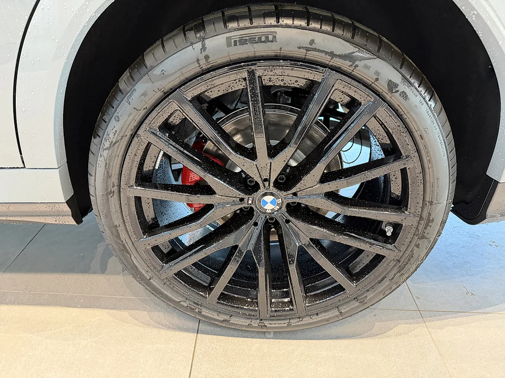 New 2027 Brooklyn Grey Metallic BMW xDrive40i image 7