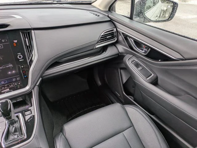 Used 2025 Crystal White Pearl Subaru Touring XT image 17