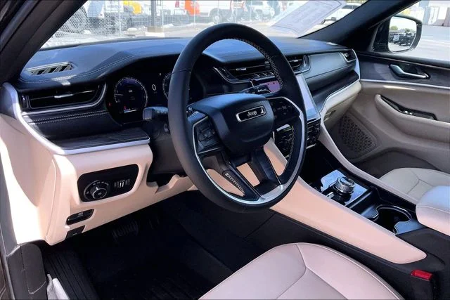 Used 2025 Black Jeep Limited image 13