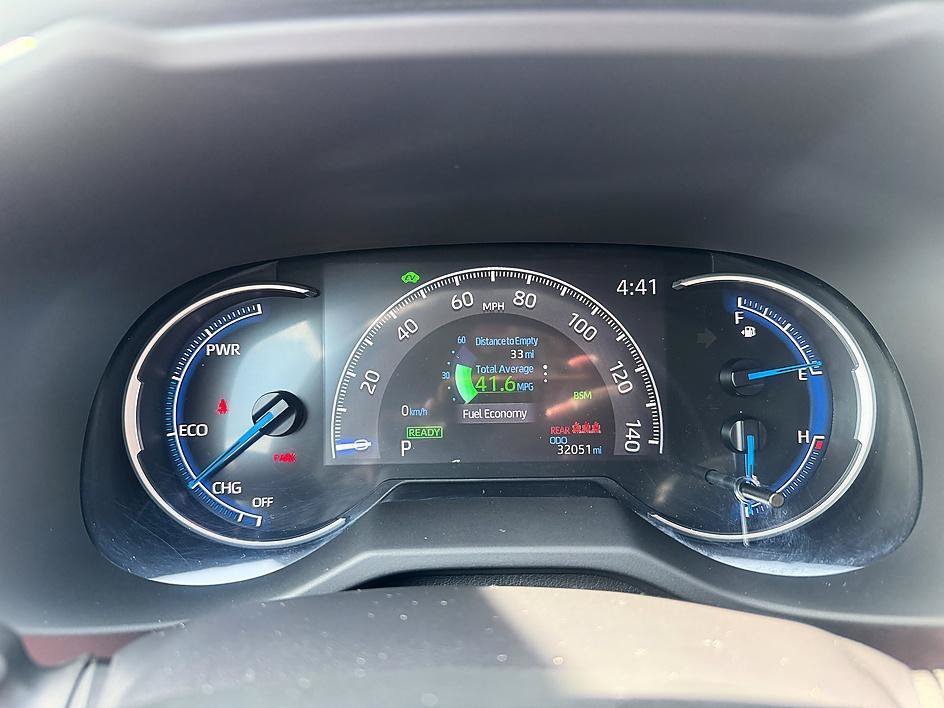 Certified Used 2025 Ice Toyota Hybrid XLE image 13