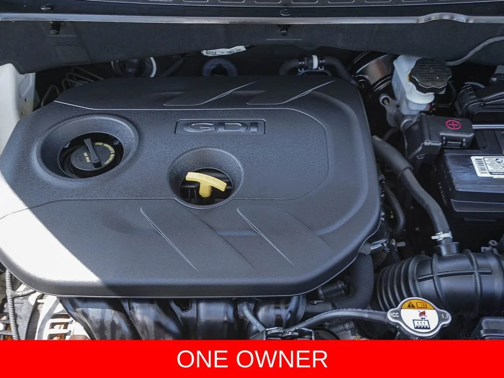 Used 2016 White Kia Plus image 25