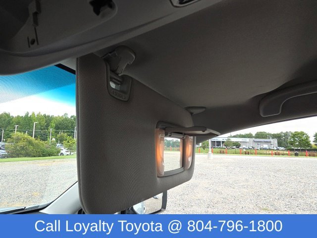 Used 2015 Silver Subaru 2.5i Premium image 31